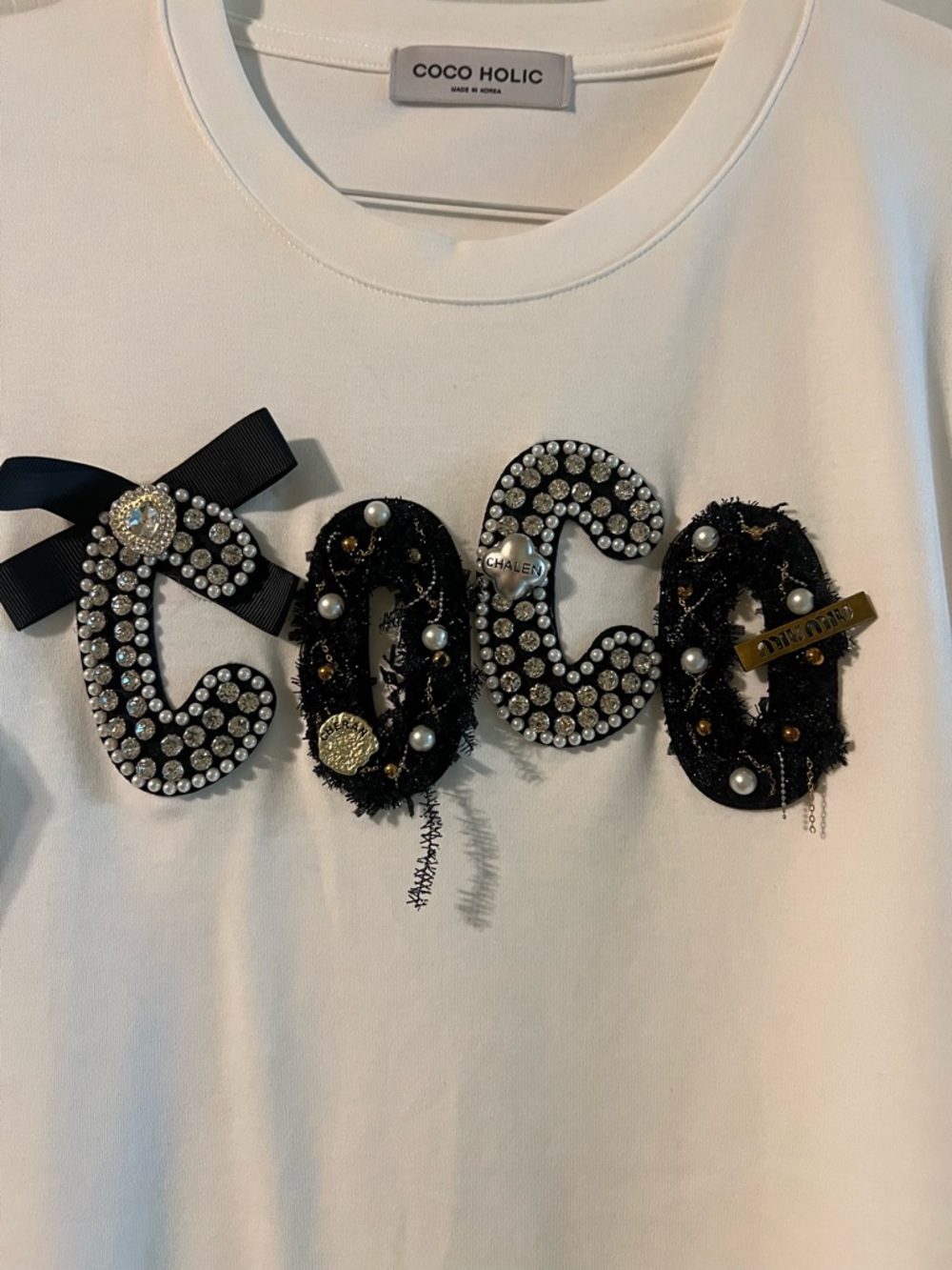 White Embellished Logo Short-Sleeve Tee from Korea - Picture 3 of 4